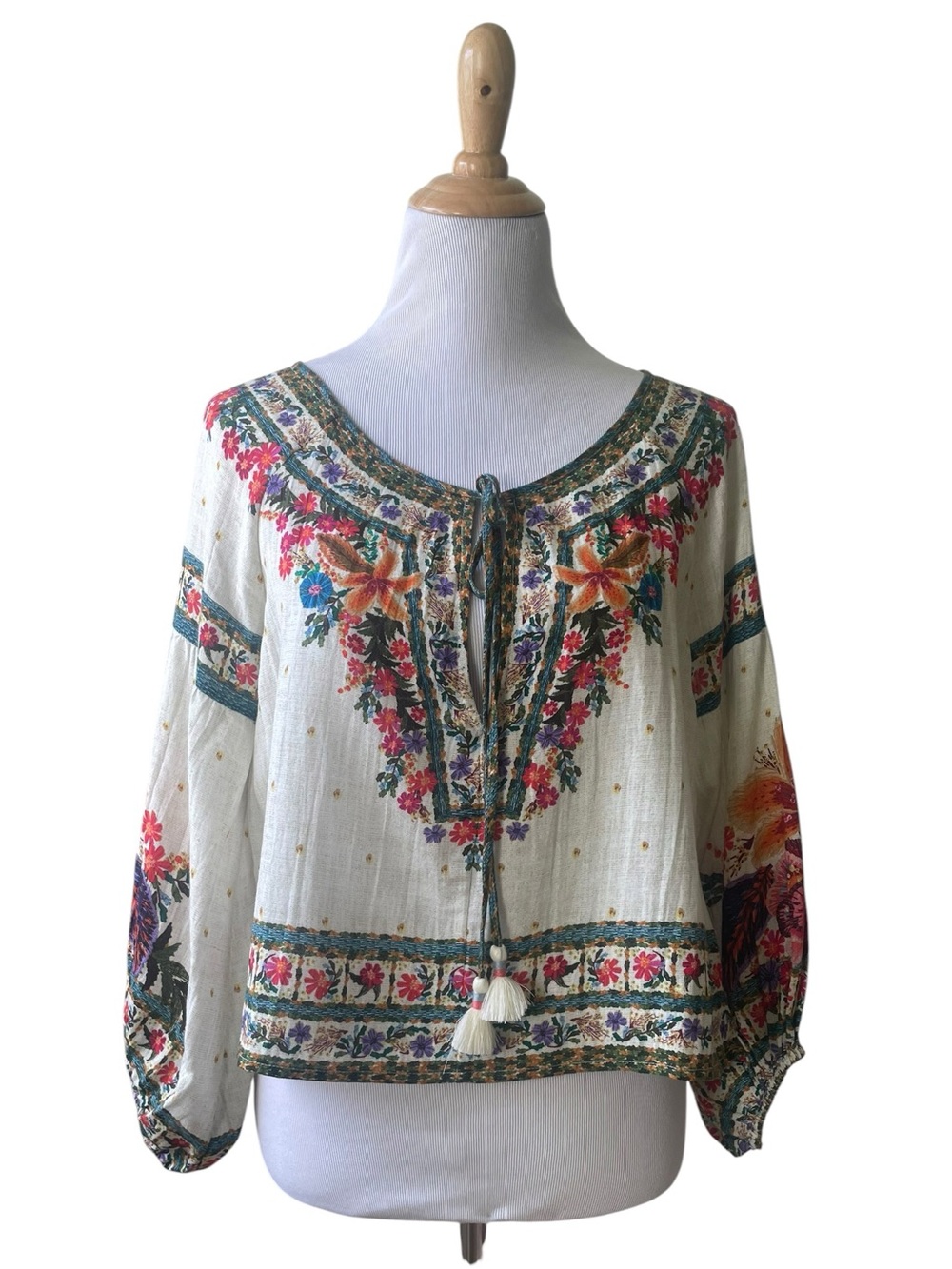 Farm Rio Floral Embroidered Print Scarf Cropped Blouse Small NWT